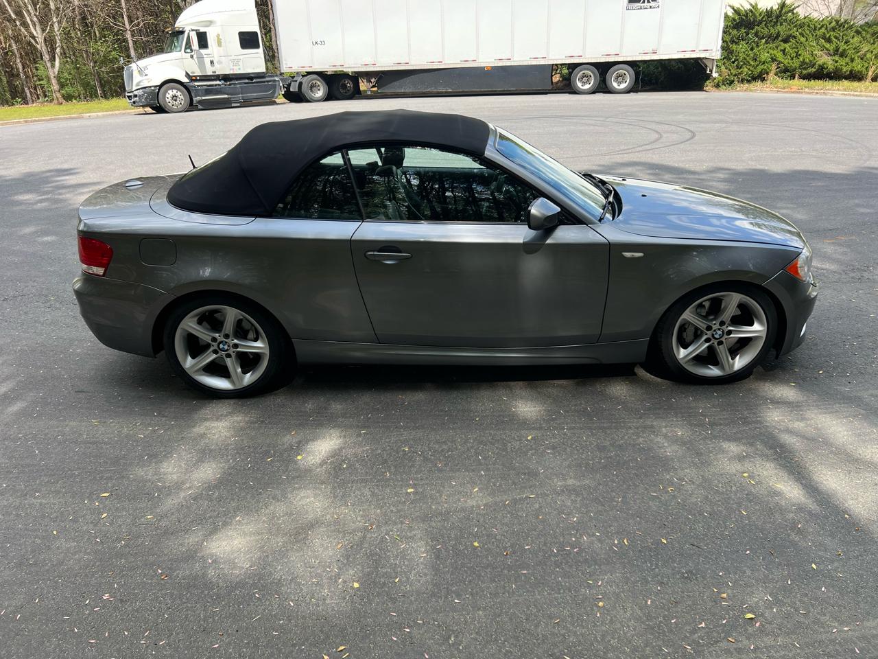 BMW 1-Series 135i Convertible 2011