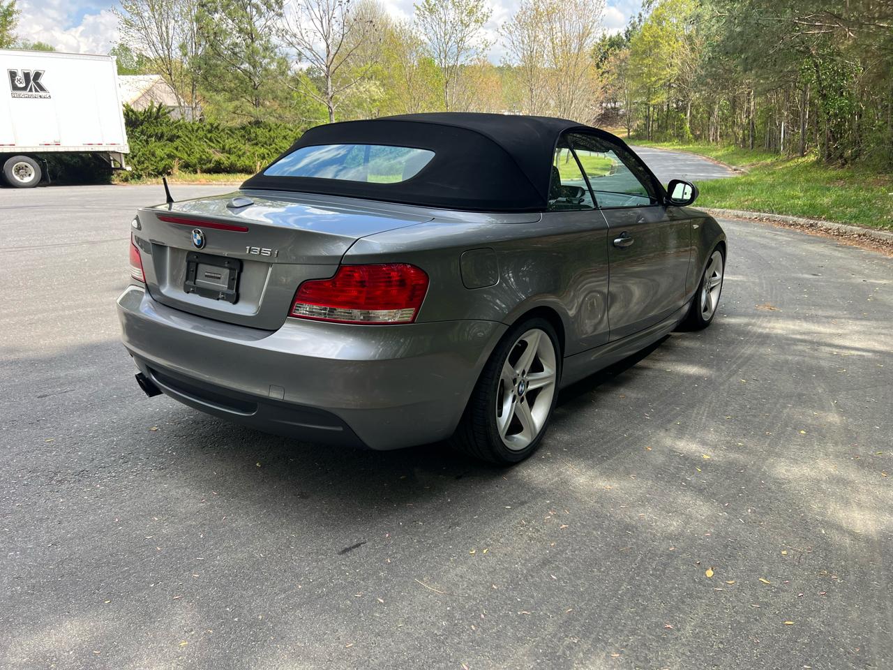 BMW 1-Series 135i Convertible 2011