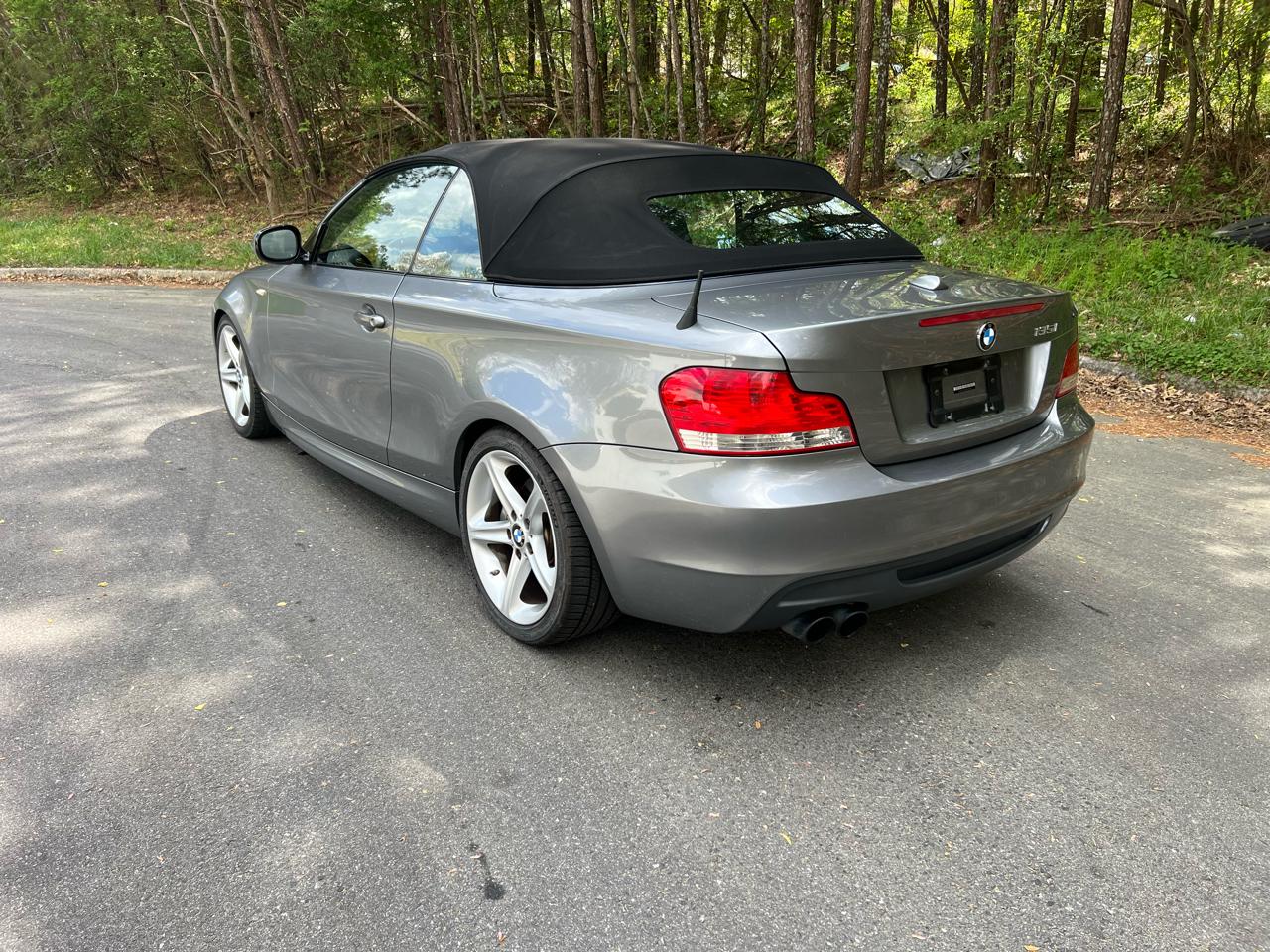 BMW 1-Series 135i Convertible 2011
