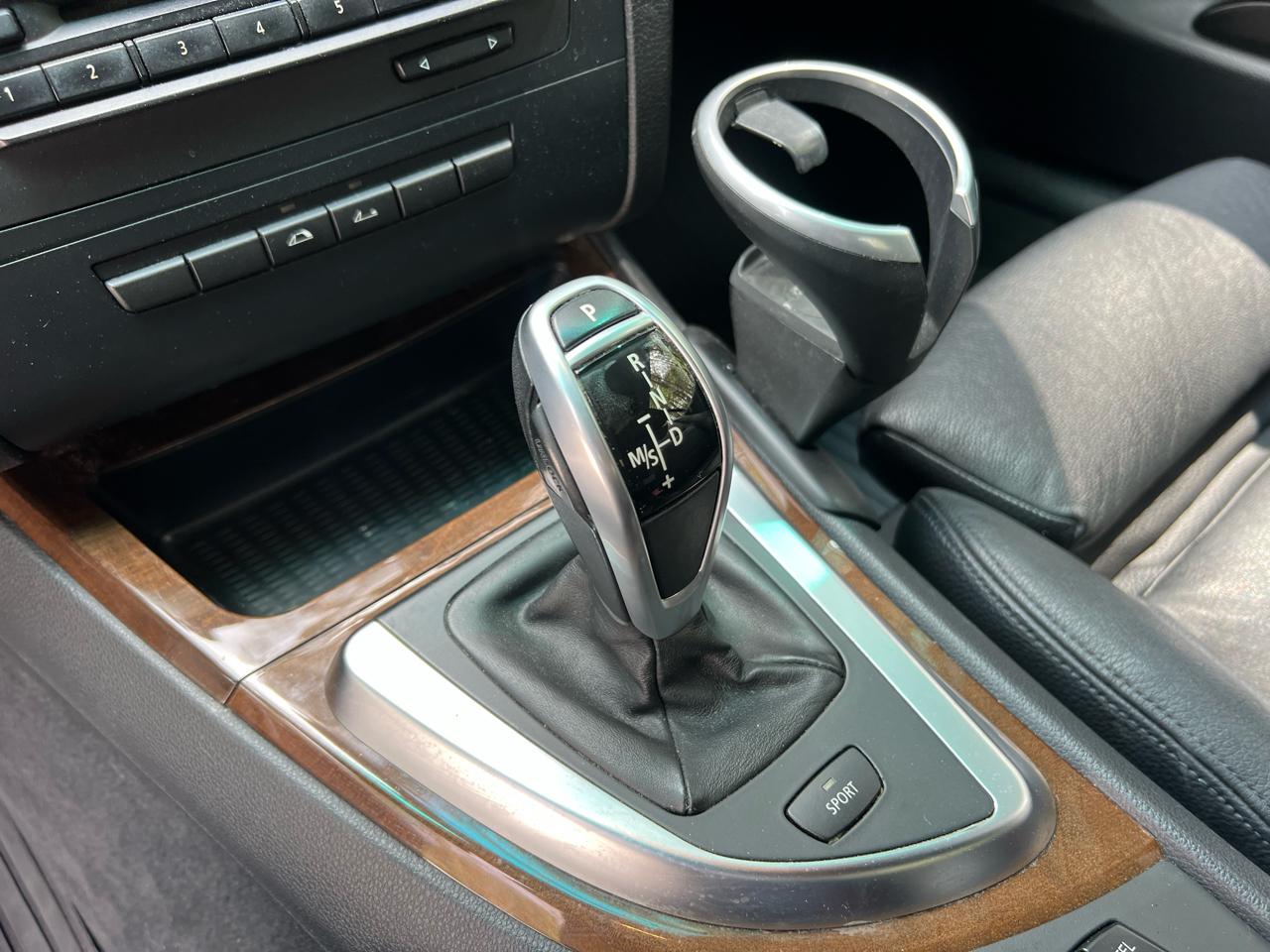 BMW 1-Series 135i Convertible 2011