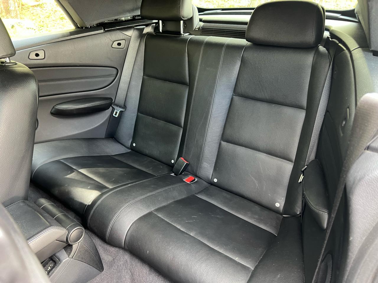 BMW 1-Series 135i Convertible 2011