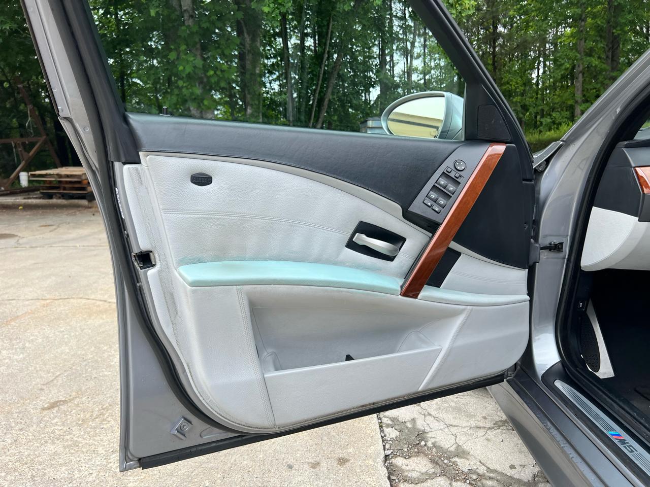 BMW M5 Sedan 2007