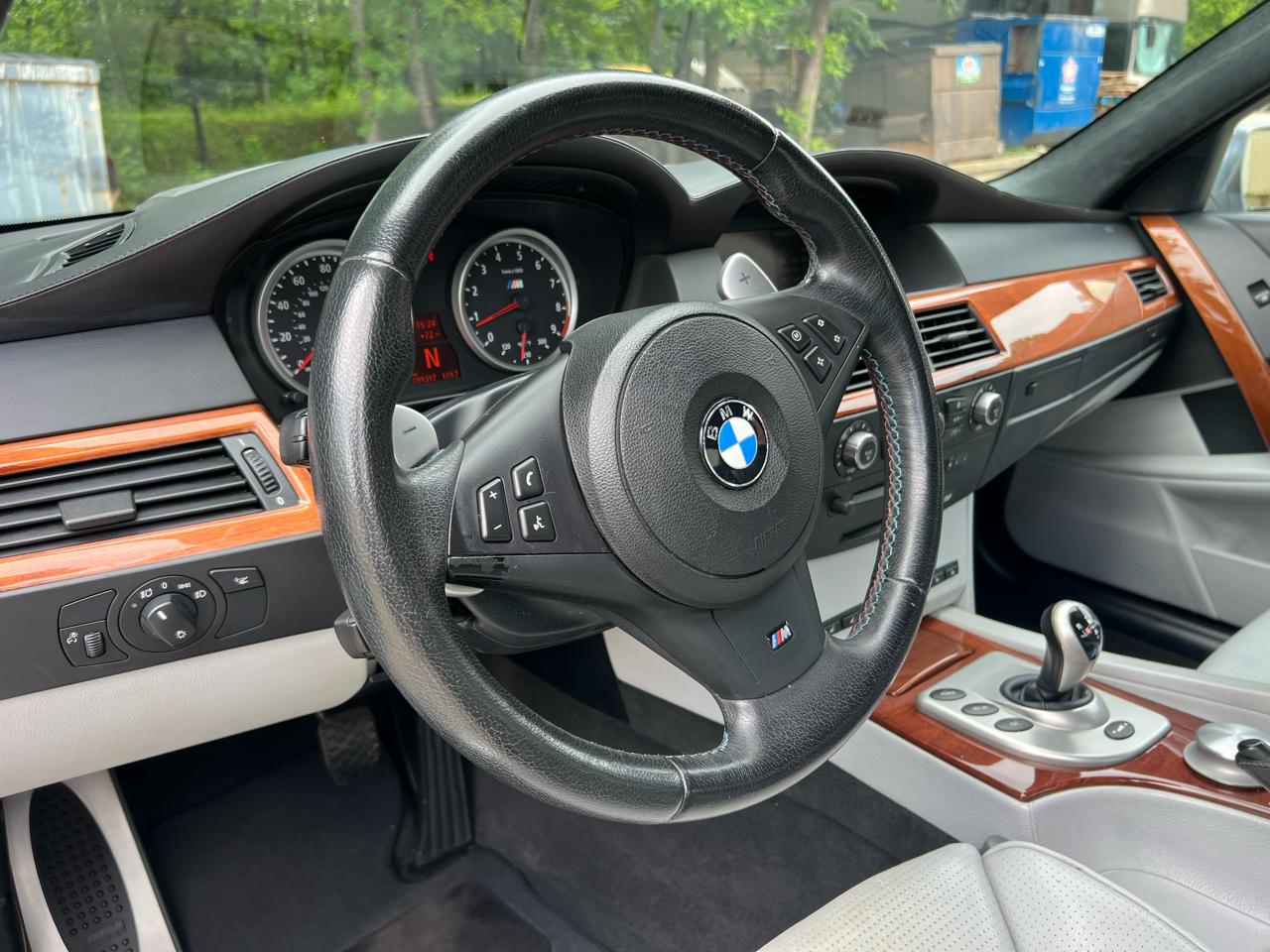 BMW M5 Sedan 2007