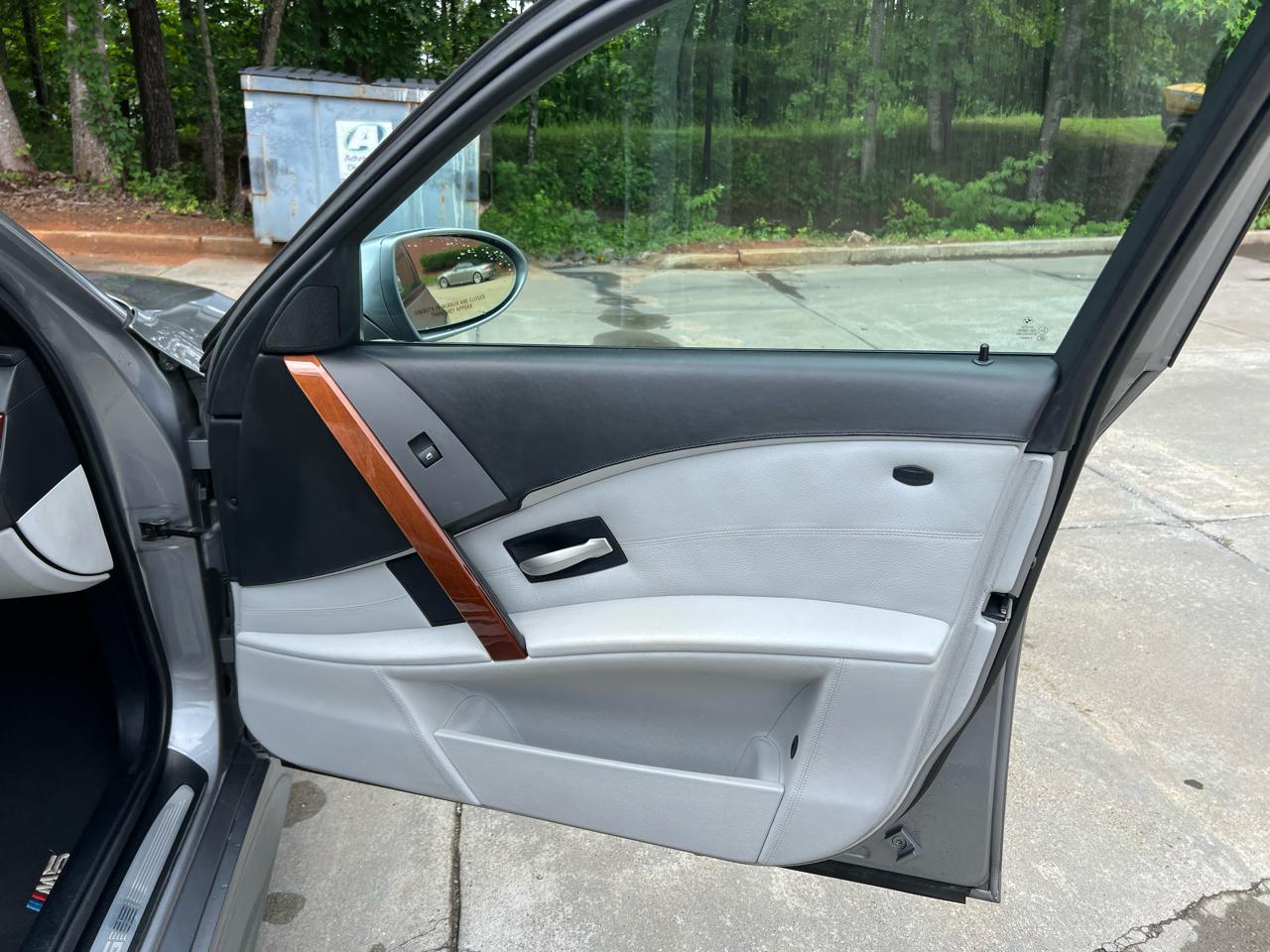 BMW M5 Sedan 2007