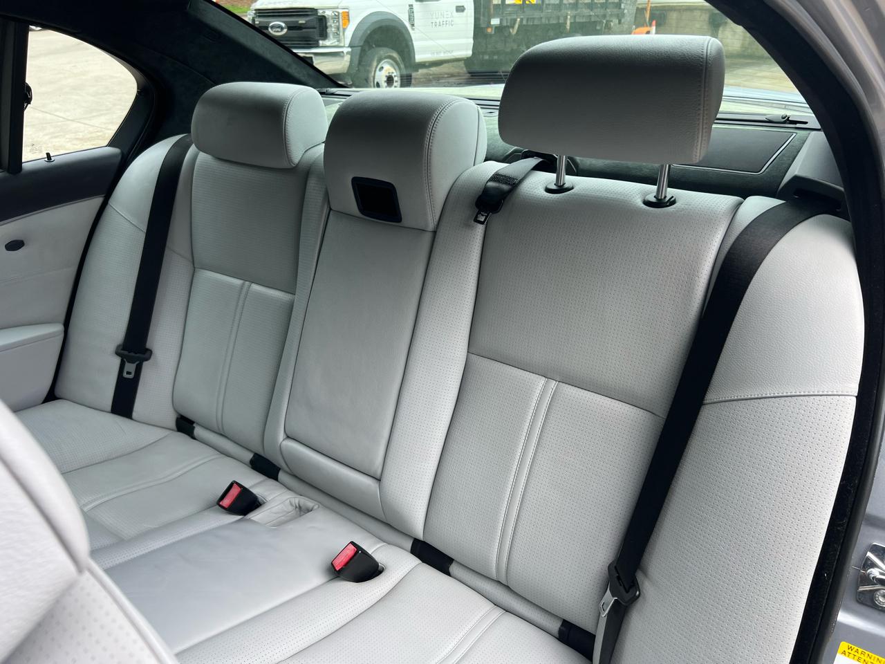BMW M5 Sedan 2007