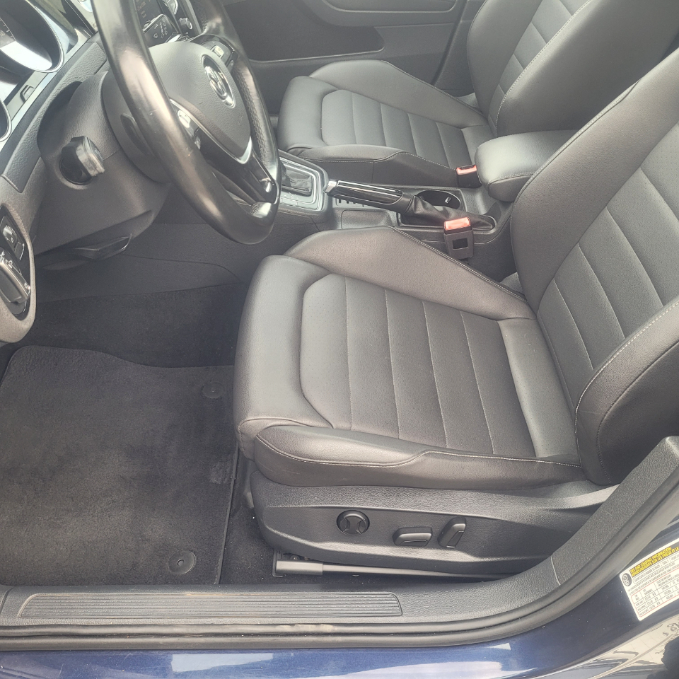 Volkswagen Golf 4dr HB Auto TSI SEL 2015