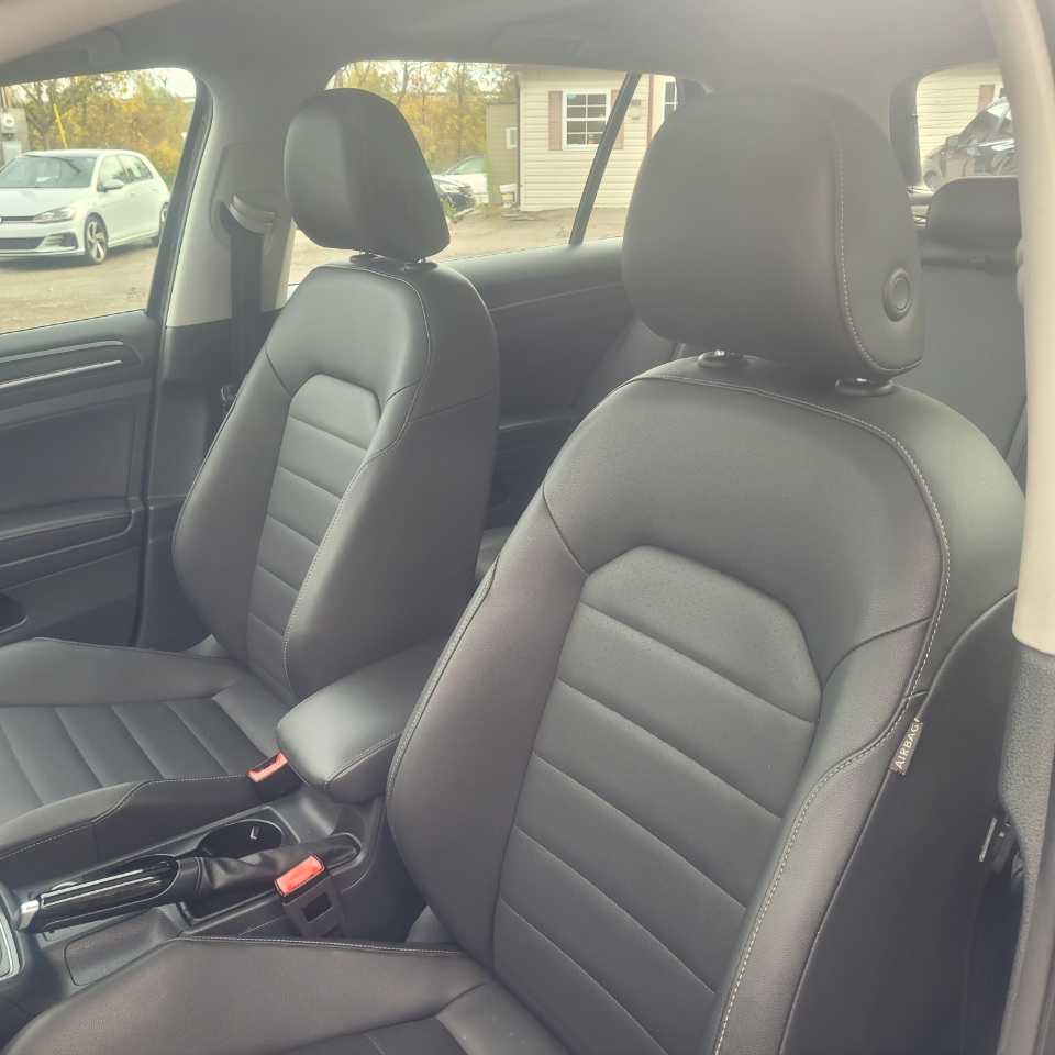 Volkswagen Golf 4dr HB Auto TSI SEL 2015