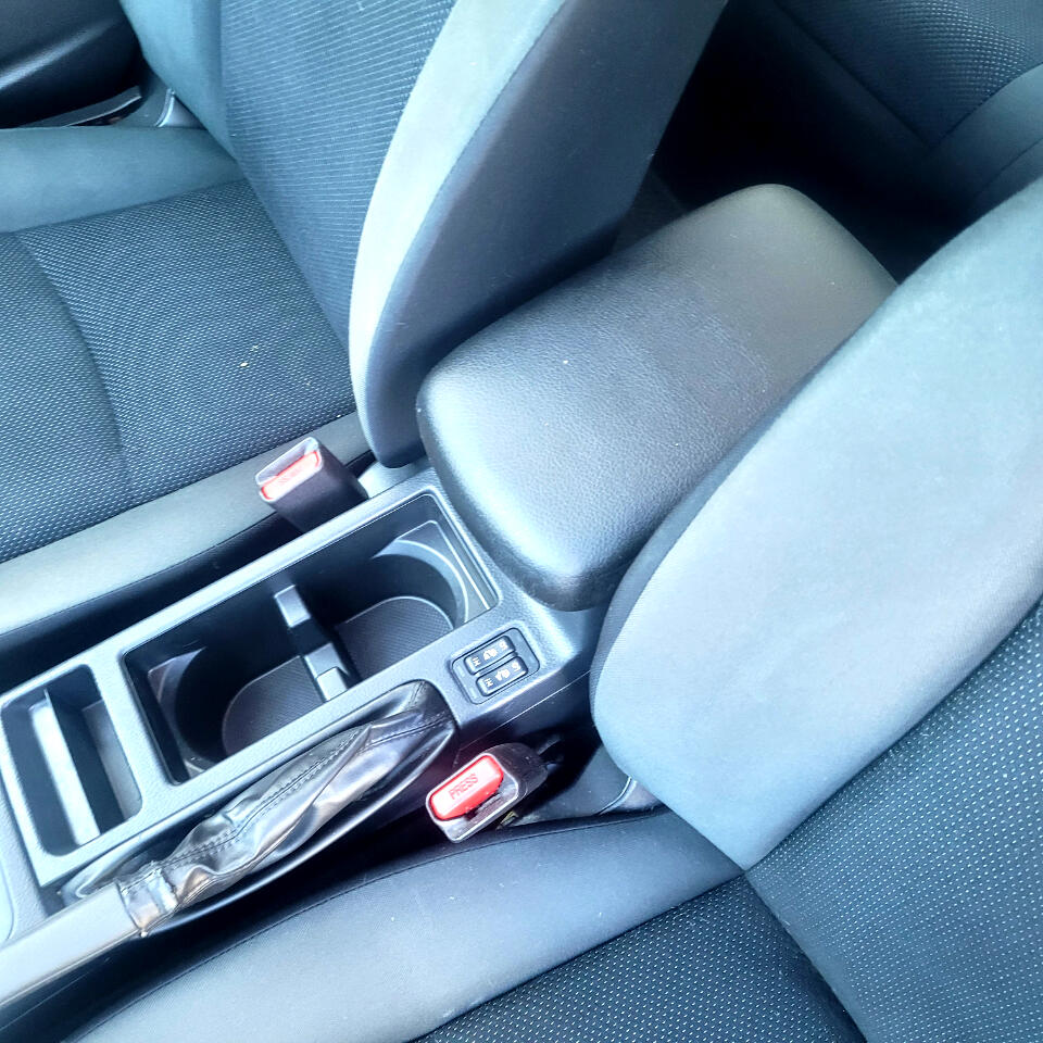 Subaru Impreza Sedan 4dr CVT 2.0i Premium 2015