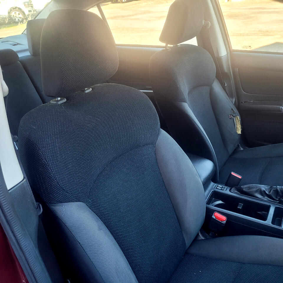 Subaru Impreza Sedan 4dr CVT 2.0i Premium 2015