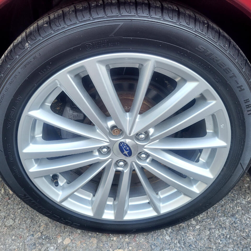 Subaru Impreza Sedan 4dr CVT 2.0i Premium 2015