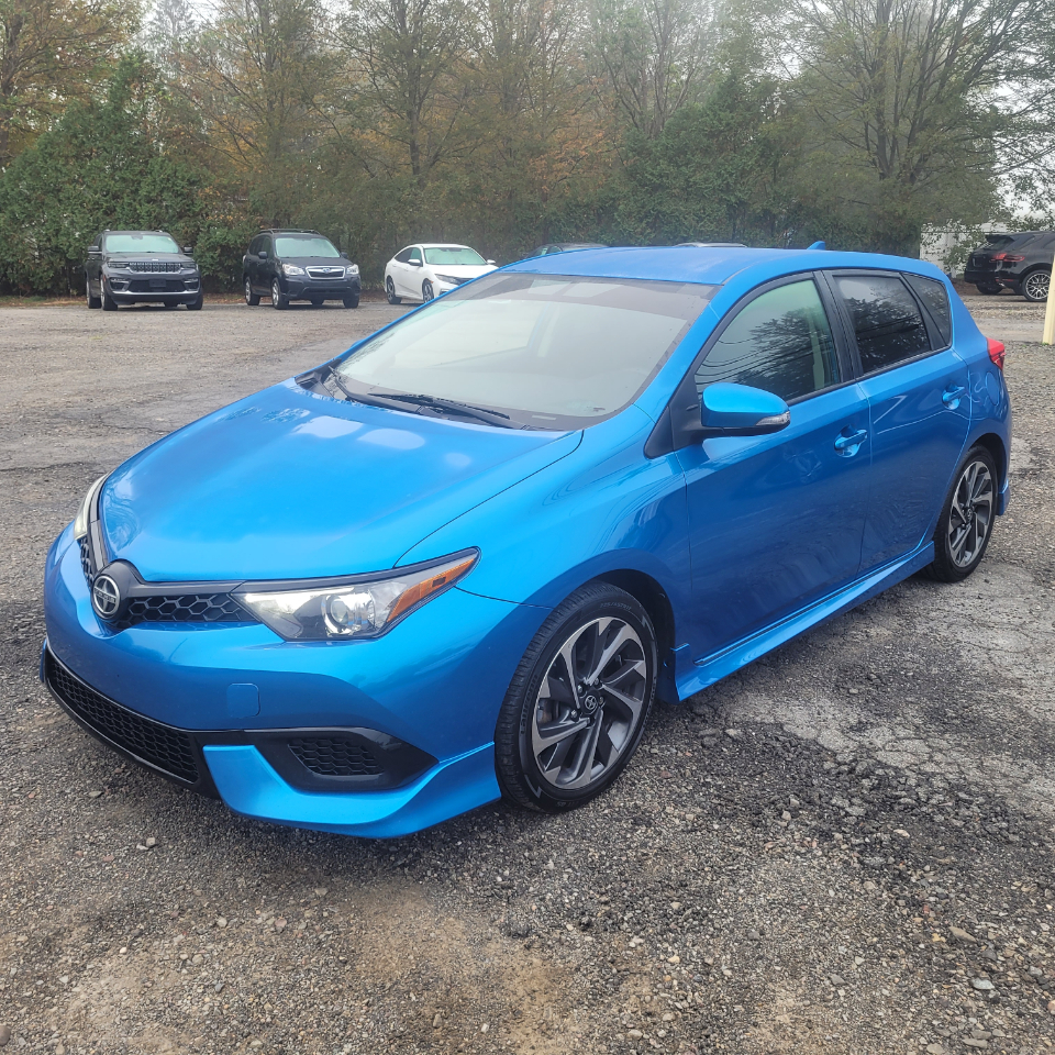2016 Scion iM Base photo 2