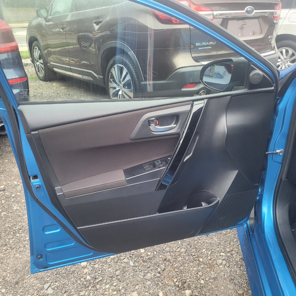2016 Scion iM Base photo 8