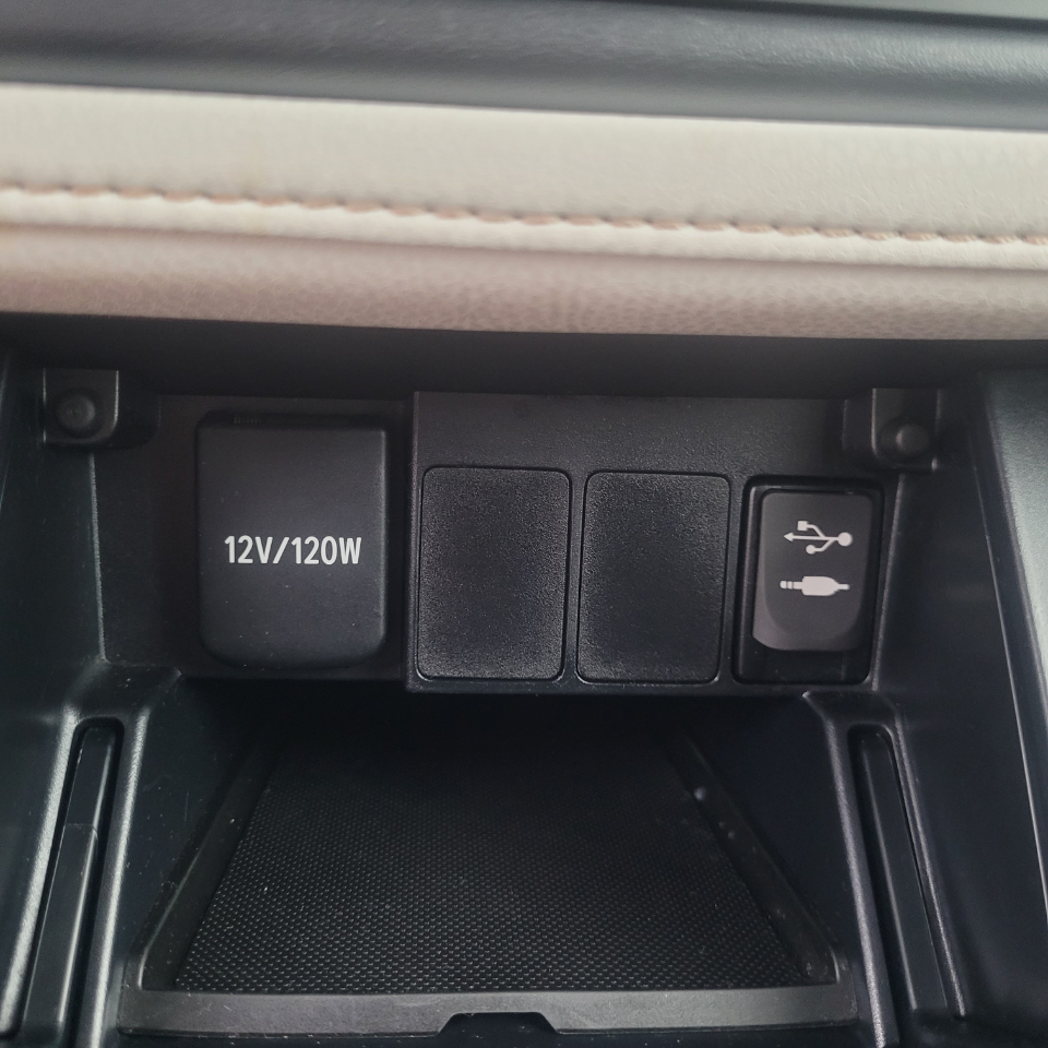 2016 Scion iM Base photo 18