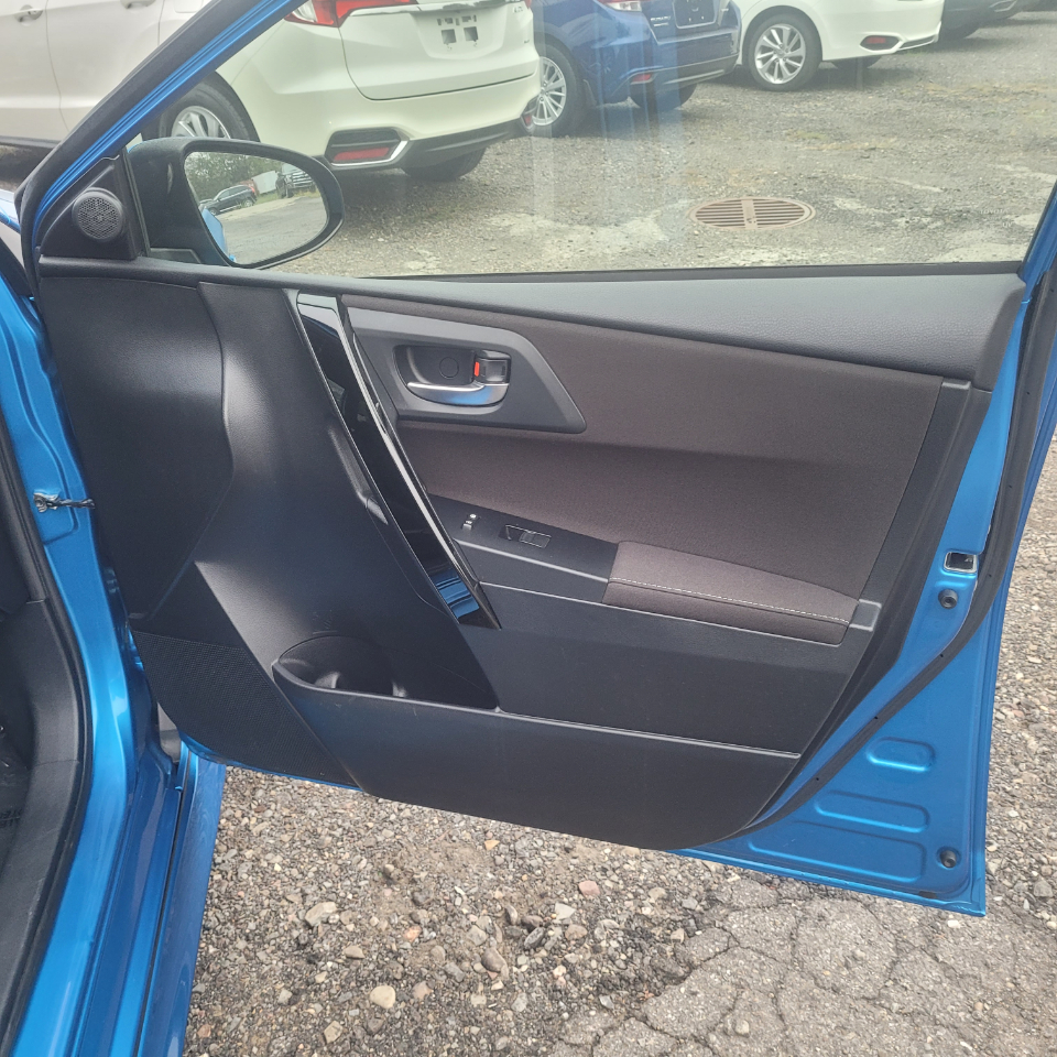 2016 Scion iM Base photo 20