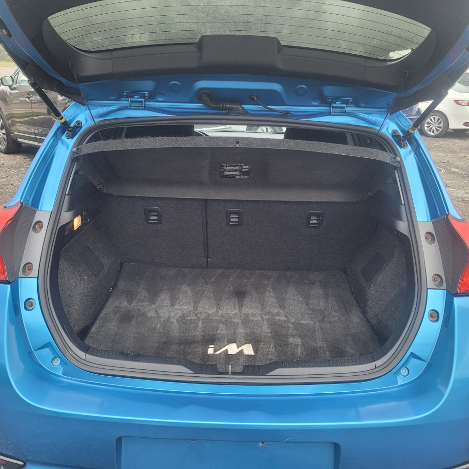 2016 Scion iM Base photo 29