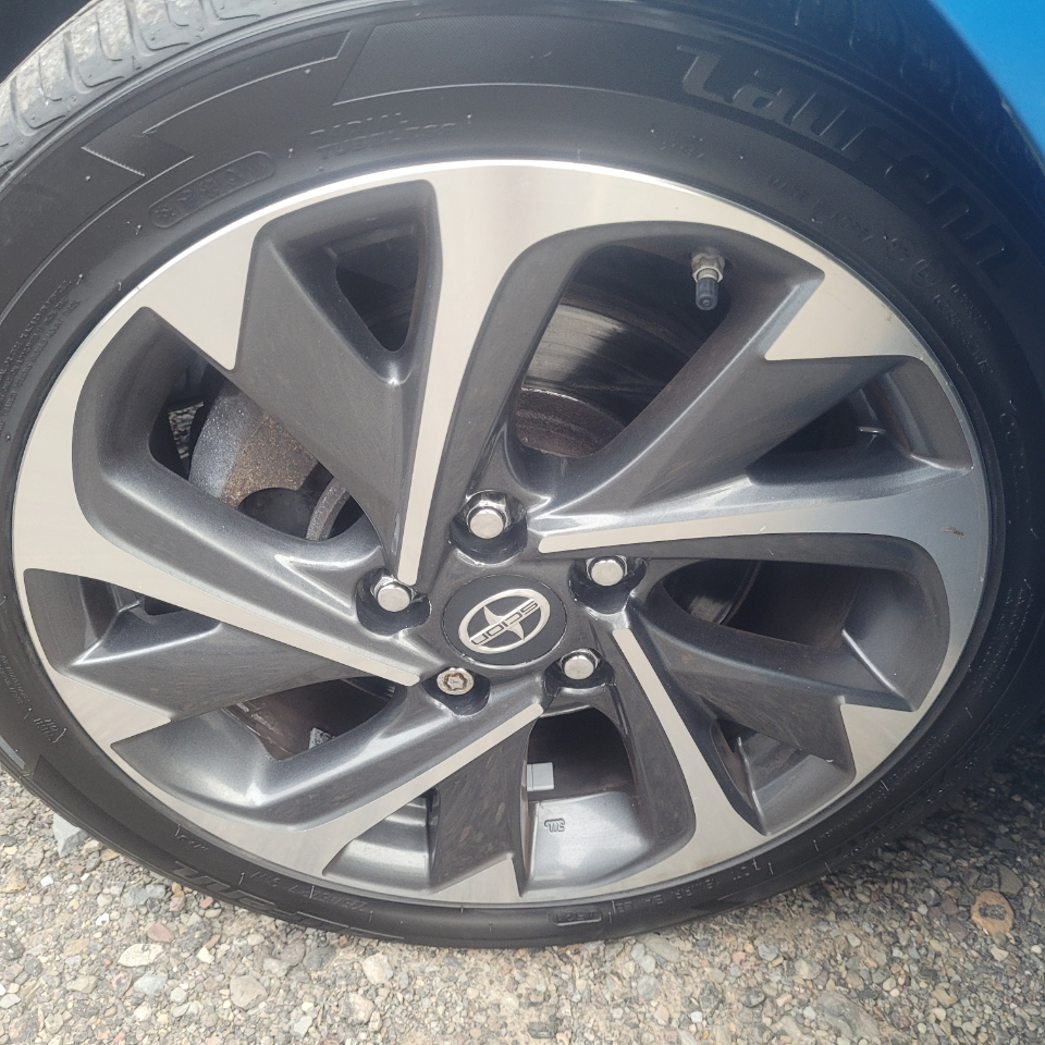 2016 Scion iM Base photo 31