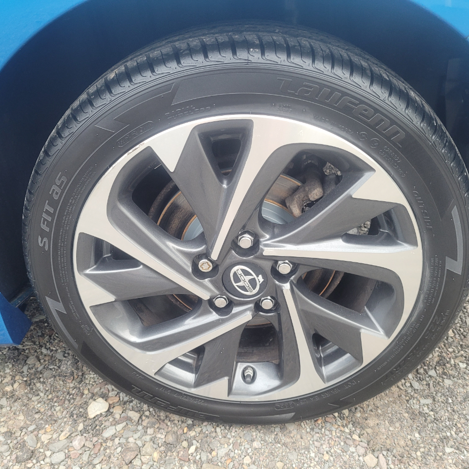 2016 Scion iM Base photo 33