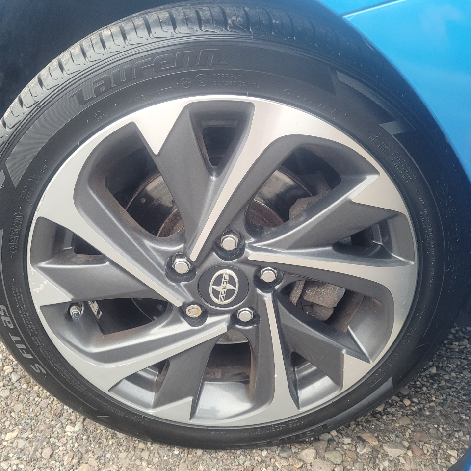 2016 Scion iM Base photo 35