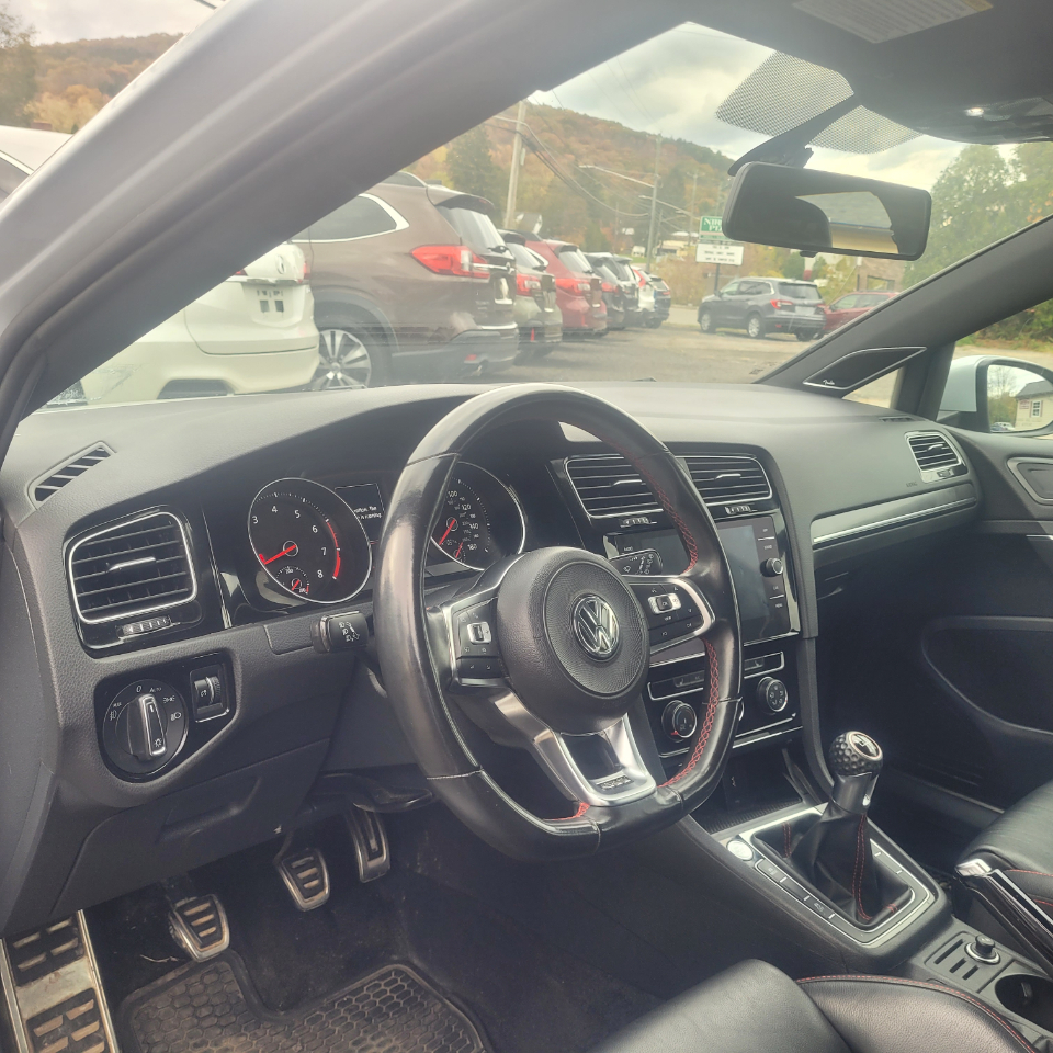 Volkswagen Golf GTI SE 2019