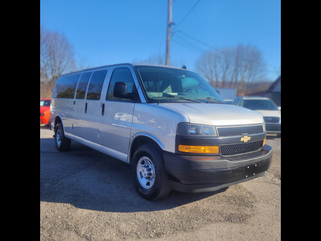 2019 Chevrolet Express Passenger RWD 3500 155" LS