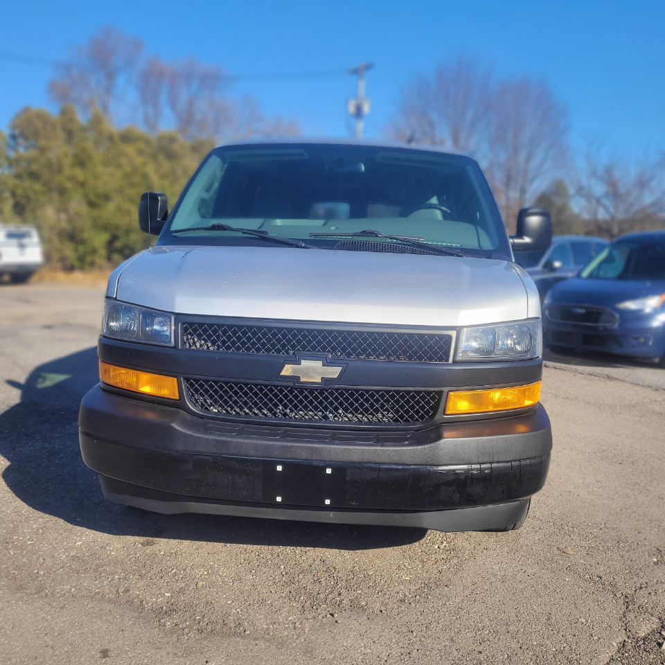 2019 Chevrolet Express Passenger 3500 LS photo 2