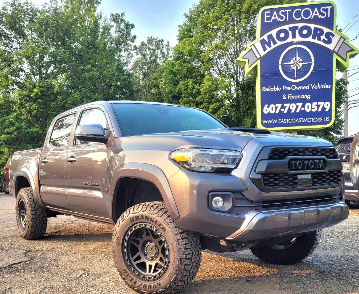 2022 Toyota Tacoma 4WD TRD Off Road Double Cab 5' Bed V6 MT (Natl)