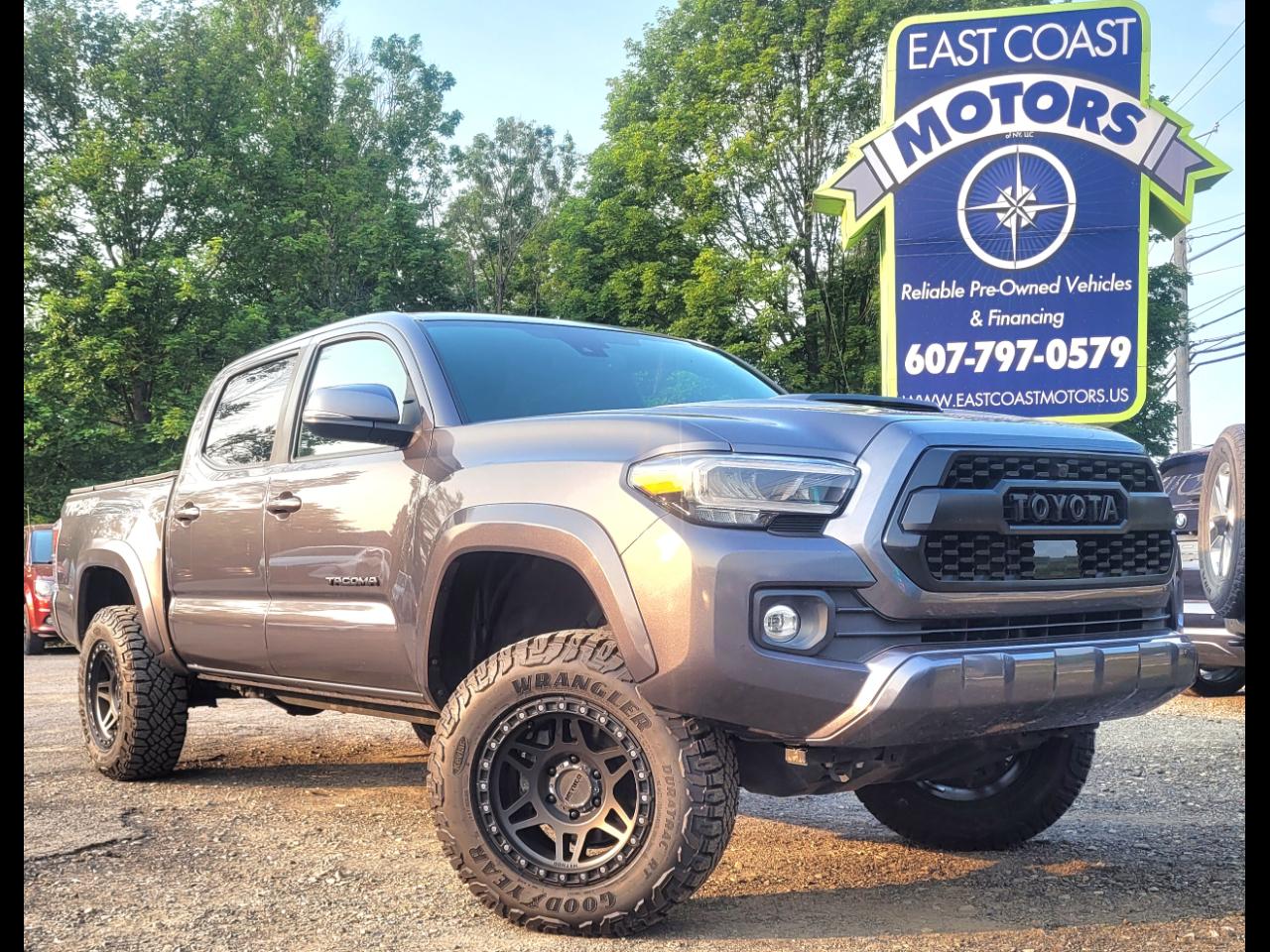 2022 Toyota Tacoma 4WD TRD Off Road Double Cab 5' Bed V6 MT (Natl)