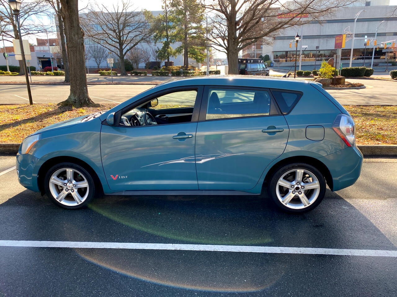 Used 2009 Pontiac Vibe 2.4L for Sale in Burlington NC 27215 Cox Auto