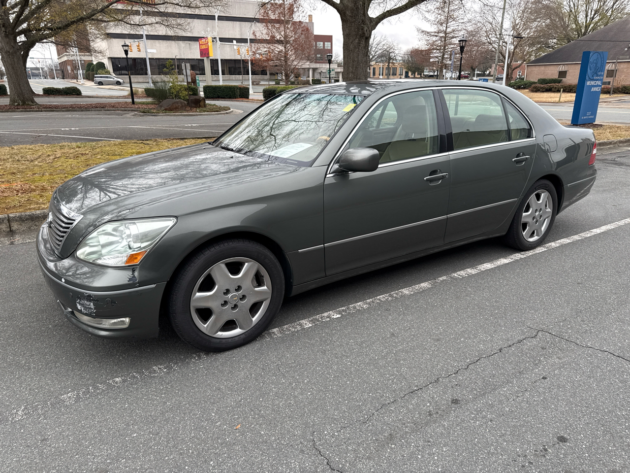 2004 Lexus LS 430 Sedan
