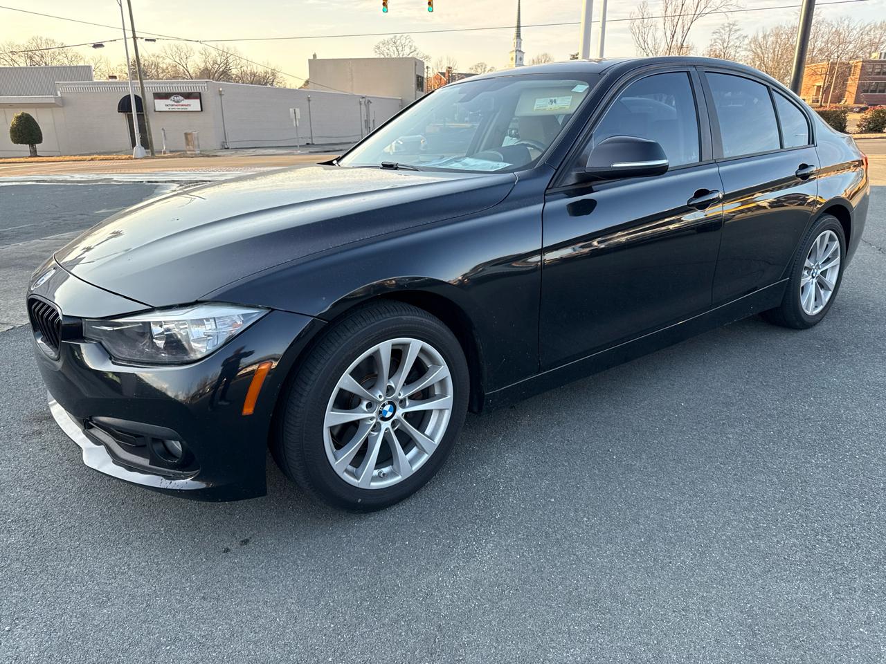 2017 BMW 3-Series 320i Sedan