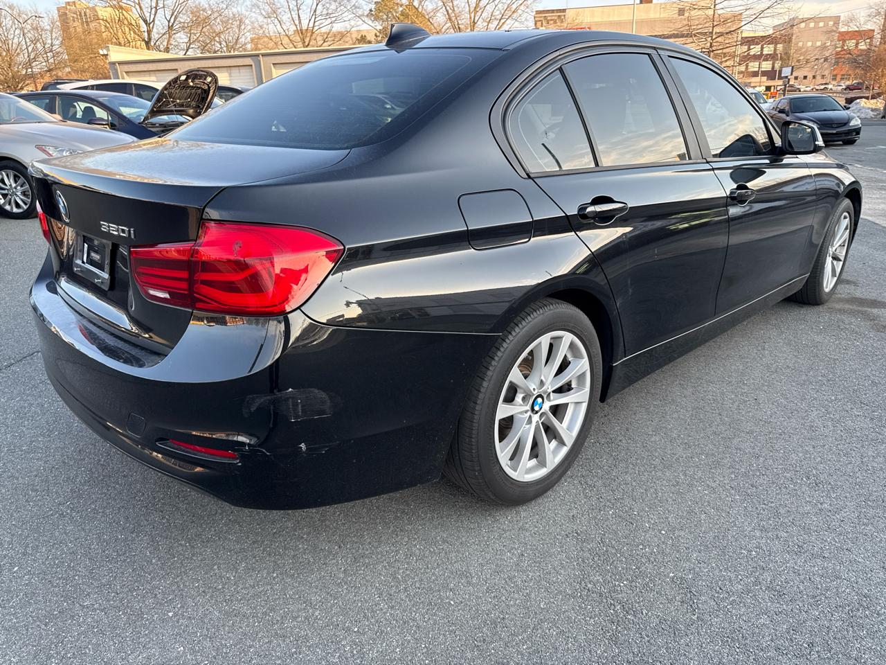 BMW 3-Series 320i Sedan 2017