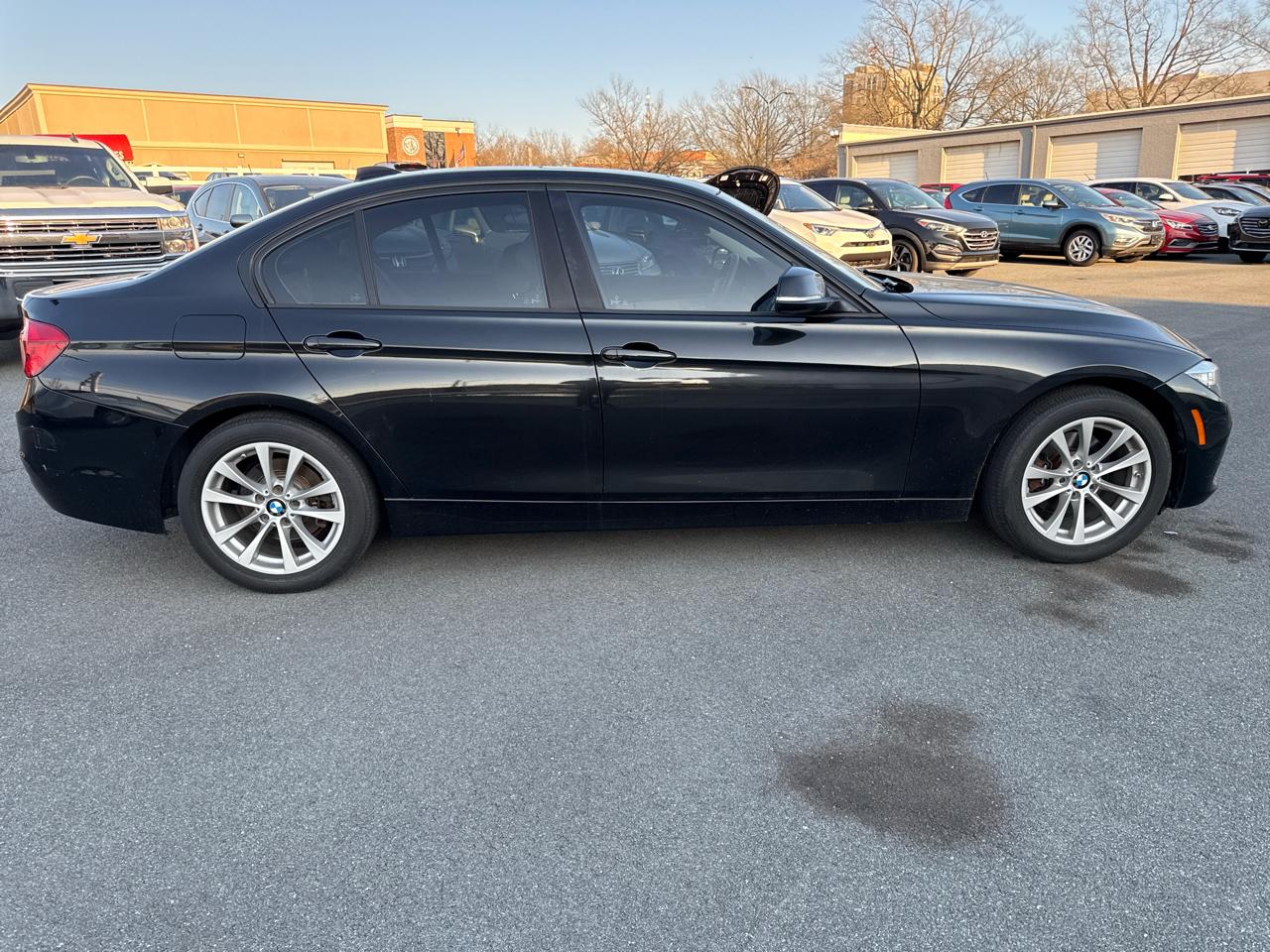 BMW 3-Series 320i Sedan 2017