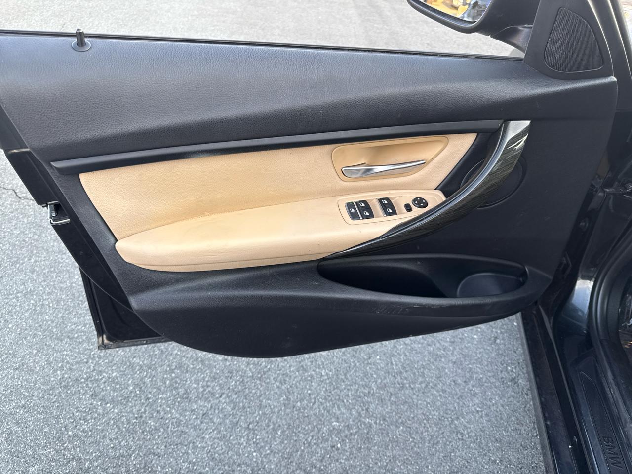 BMW 3-Series 320i Sedan 2017