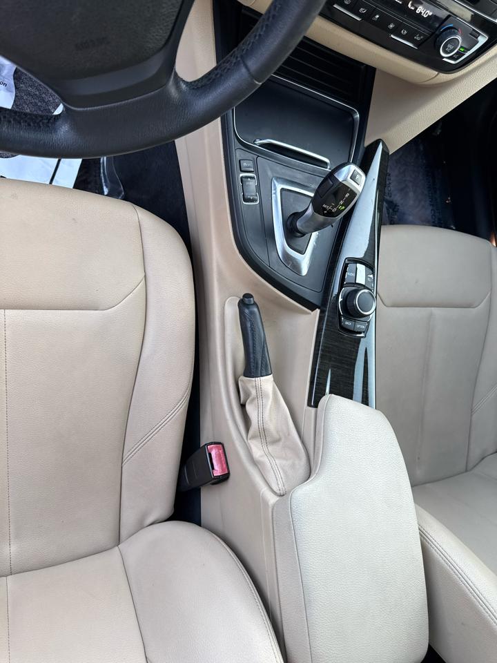 BMW 3-Series 320i Sedan 2017