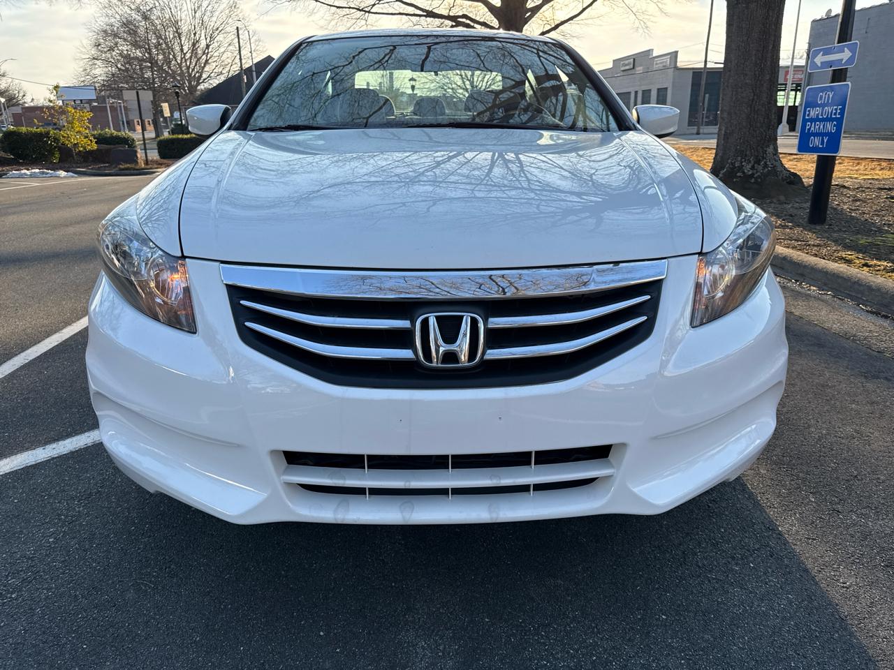 Honda Accord LX sedan AT 2012