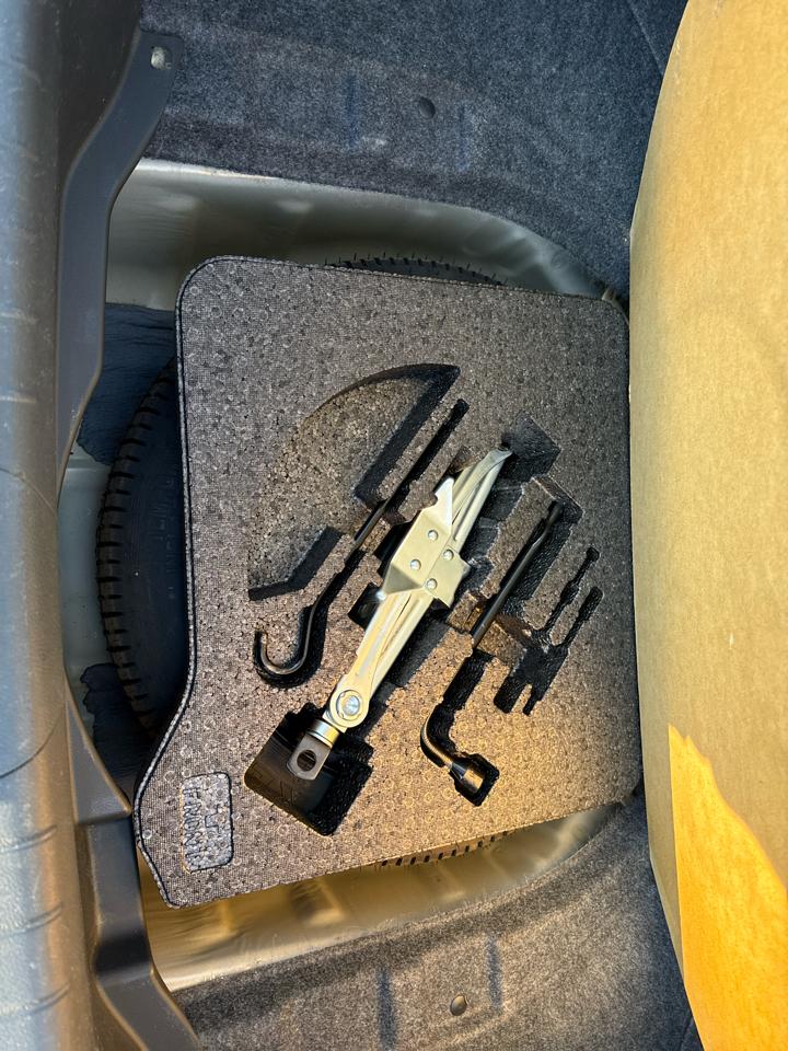 Honda Accord LX sedan AT 2012