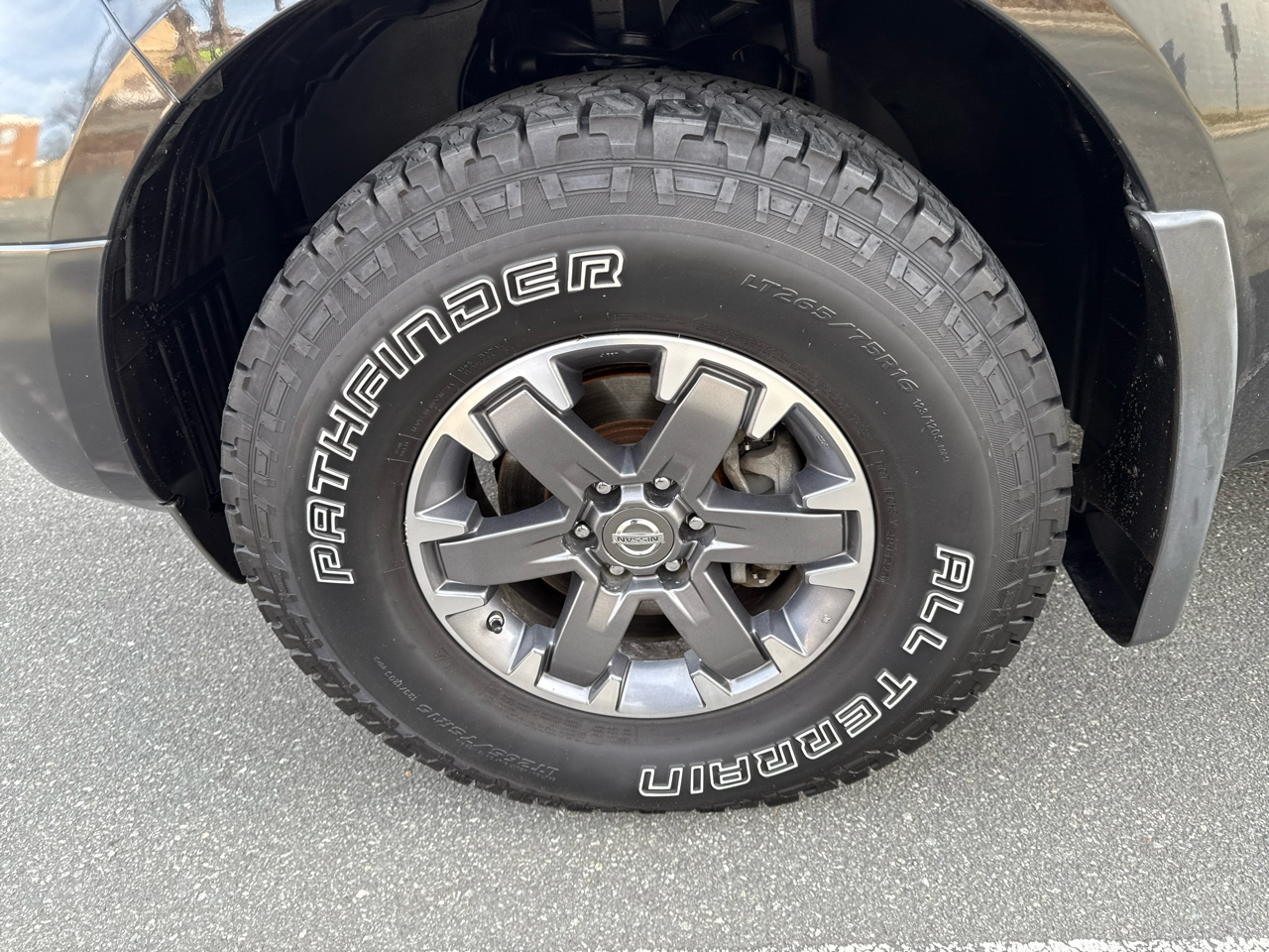 Nissan Frontier PRO-4X Crew Cab 5AT 4WD 2017