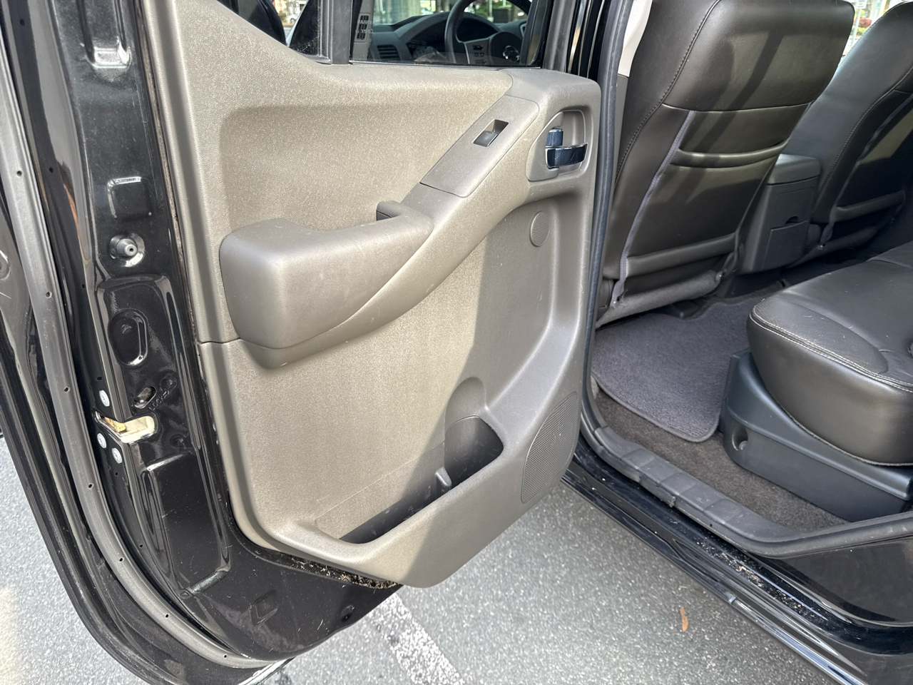 Nissan Frontier PRO-4X Crew Cab 5AT 4WD 2017