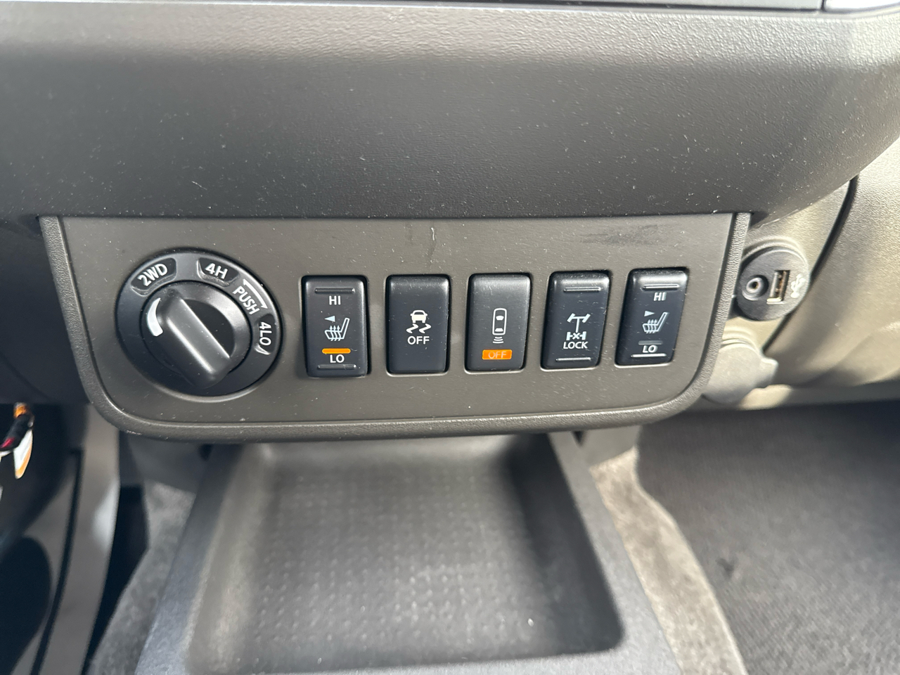 Nissan Frontier PRO-4X Crew Cab 5AT 4WD 2017