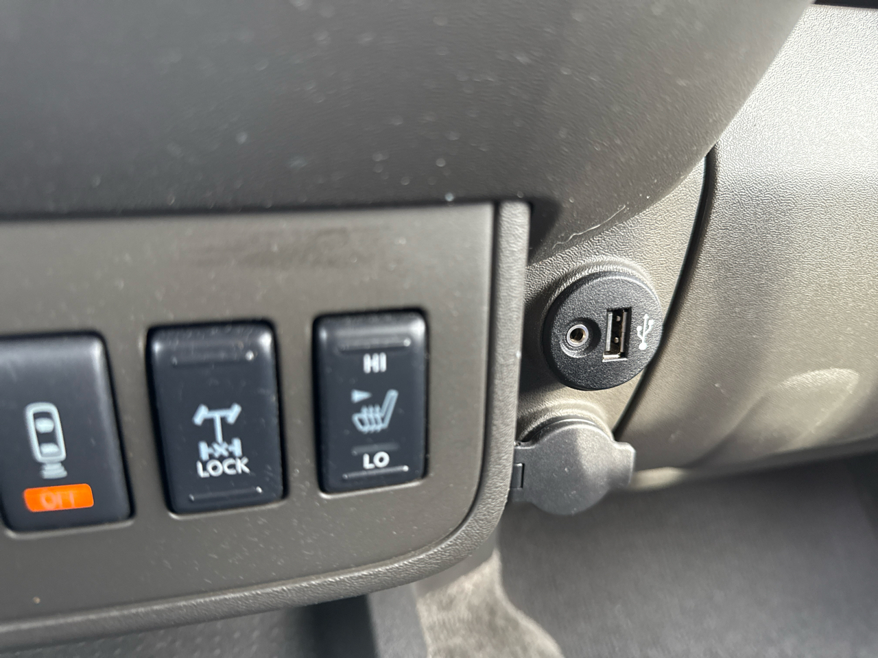 Nissan Frontier PRO-4X Crew Cab 5AT 4WD 2017