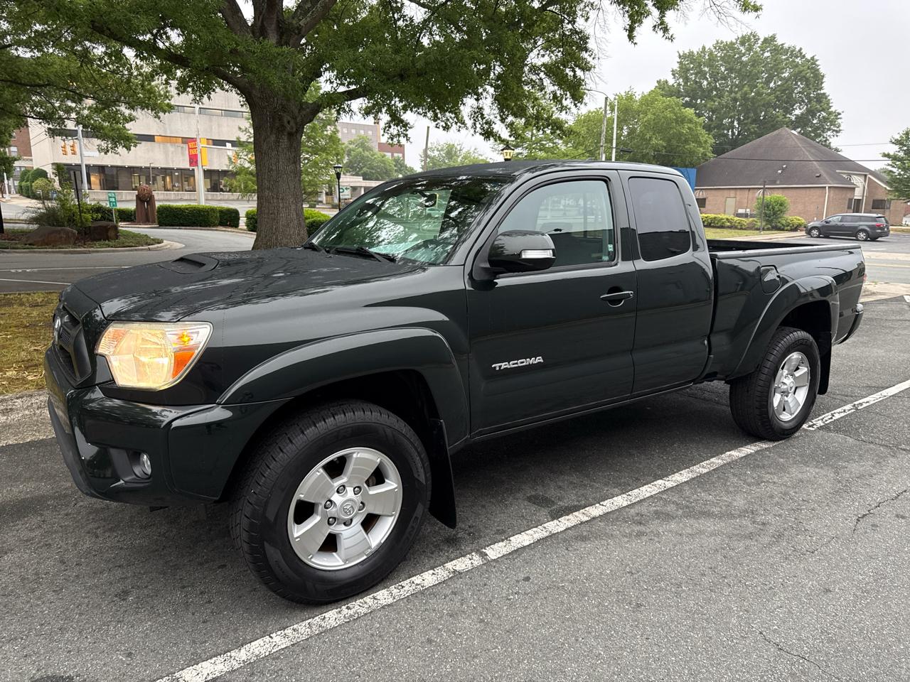 Toyota Tacoma PreRunner Access Cab V6 5AT 2WD 2014