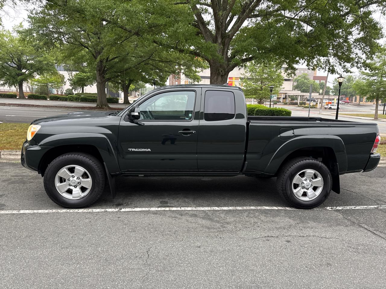 Toyota Tacoma PreRunner Access Cab V6 5AT 2WD 2014
