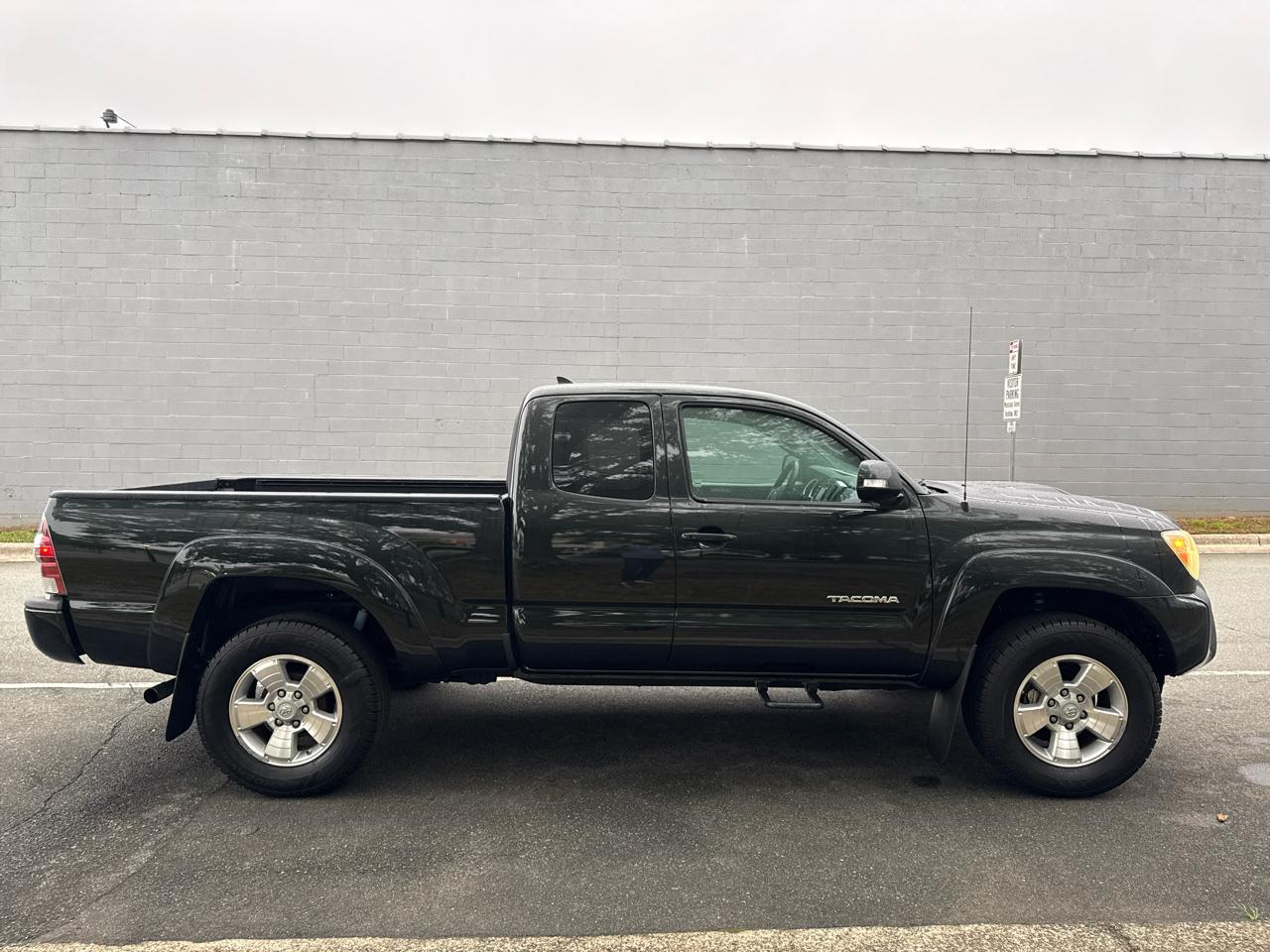 Toyota Tacoma PreRunner Access Cab V6 5AT 2WD 2014
