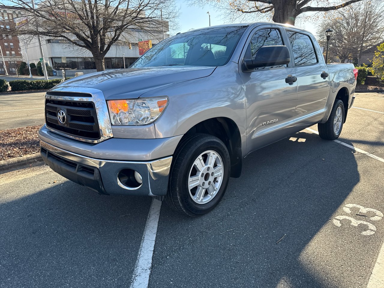 Toyota Tundra Tundra-Grade CrewMax 4.6L 2WD 2012