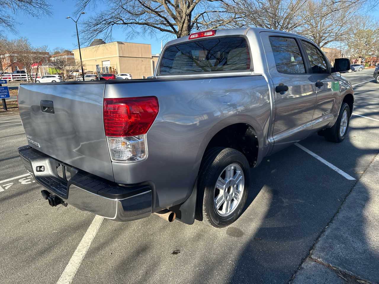 Toyota Tundra Tundra-Grade CrewMax 4.6L 2WD 2012