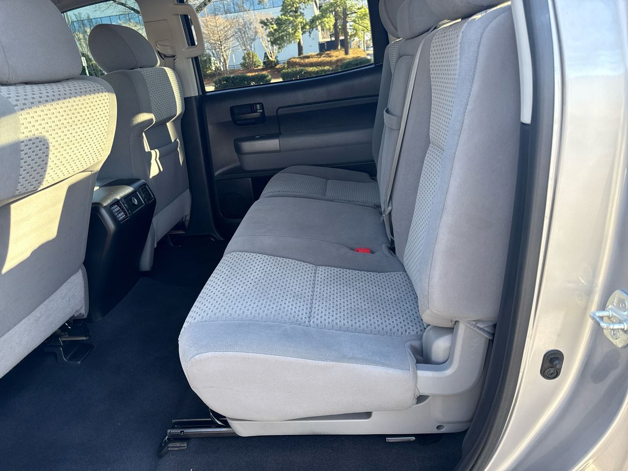 Toyota Tundra Tundra-Grade CrewMax 4.6L 2WD 2012