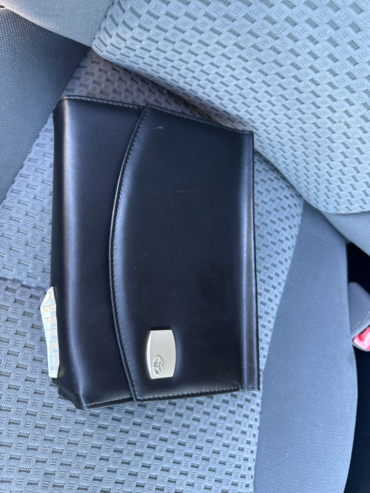 Toyota Tundra Tundra-Grade CrewMax 4.6L 2WD 2012