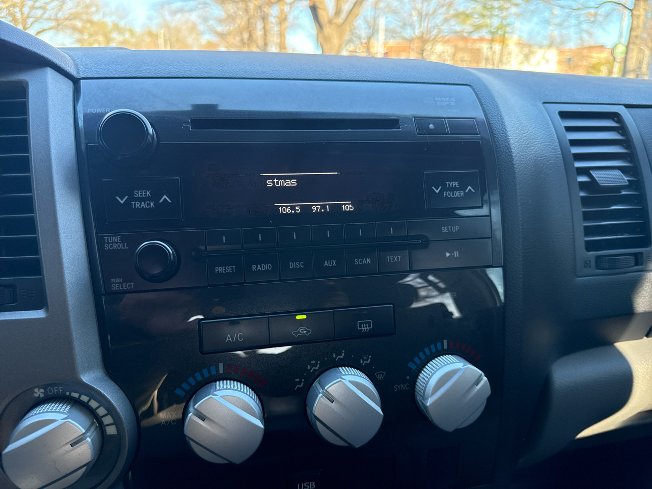 Toyota Tundra Tundra-Grade CrewMax 4.6L 2WD 2012