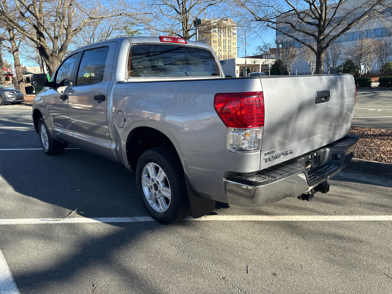 Toyota Tundra Tundra-Grade CrewMax 4.6L 2WD 2012