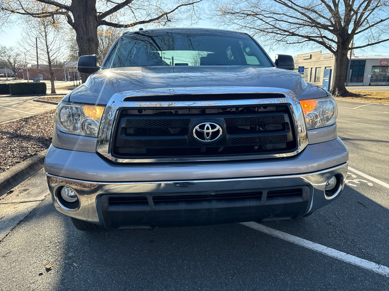 Toyota Tundra Tundra-Grade CrewMax 4.6L 2WD 2012